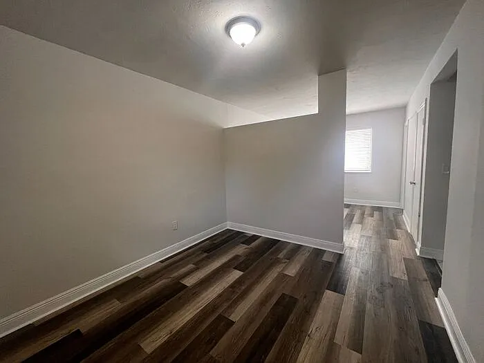 1 bed, 1.0 bath, 412 sqft, $1,885 — Photo 4