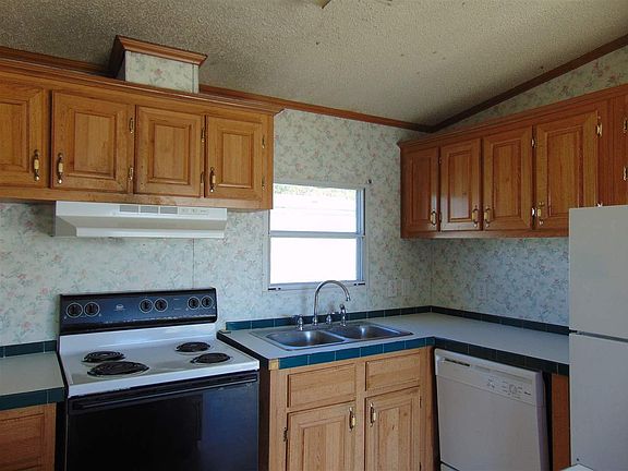 2nd image of 907 Barrier Ln