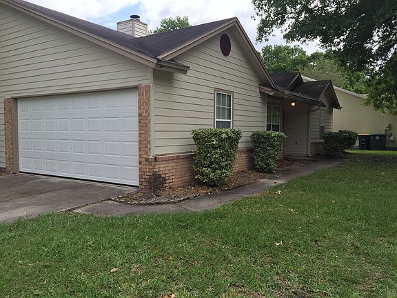 5th image of 3141 Sweetwater Oaks Dr S