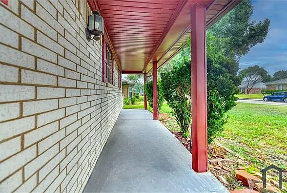 4 bed, 2378 sqft, $3,168 — Photo 3