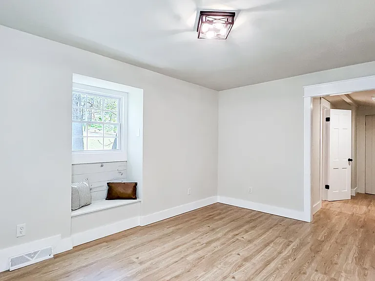 4033 Lucerne Dr SE — Photo 32