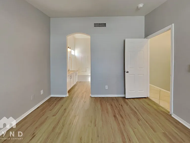 8520 W Palm Ln #1093 — Photo 8
