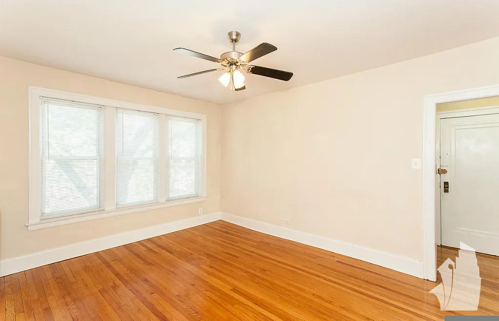 2 bed, 800 sqft, $2,595 — Photo 3