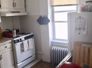2526 18th St APT 3F, Astoria, NY 11102