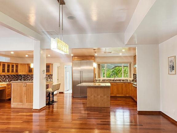 4th image of 238 Portlock Rd