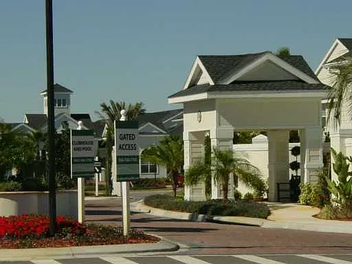 330 Southern Pecan Cir #206 — Photo 1