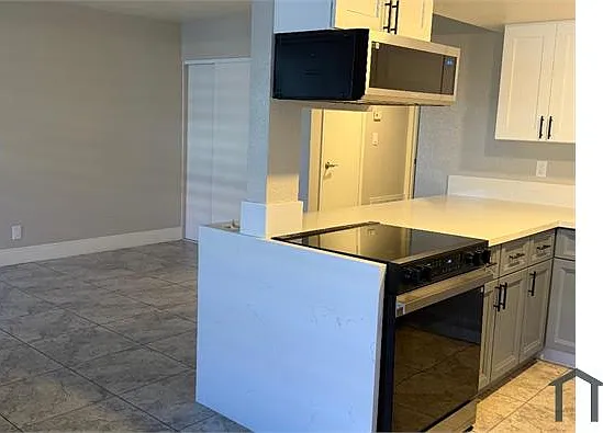 2020 N Christy Ln — Photo 4