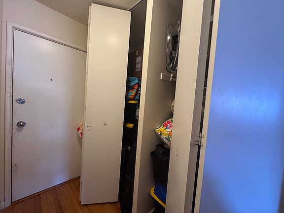 5th image of 1500 W Birchwood Ave #307
