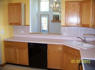 1507 Ashley Ct, Woodstock, IL 60098
