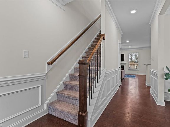 3rd image of 207 Corncake Dr