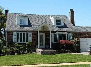 973 N Central Ave, Massapequa, NY 11758