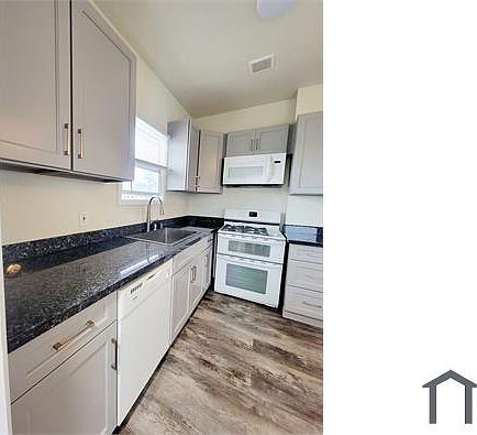 2nd image of 3015 Martin Luther King Jr Way APT 6