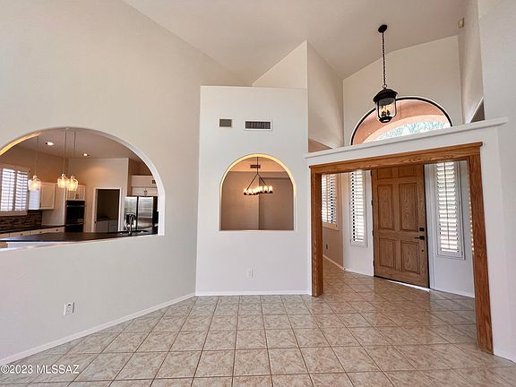 3rd image of 10123 N Alder Spring Dr