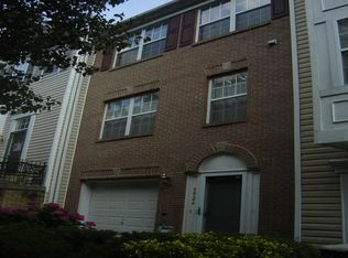 9926 Royal Commerce Pl, Upper Marlboro, MD 20774