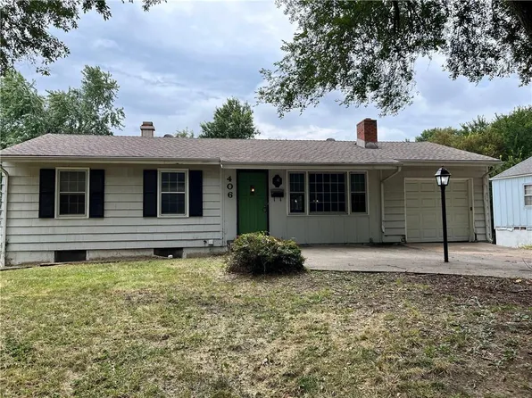 406 NW Village Dr, Lees Summit, MO 64063