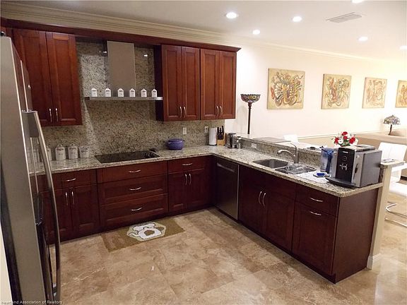 2nd image of 2351 Lakeview Dr Unit 308