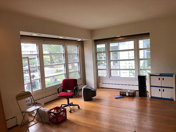 2nd image of 631 N Kenilworth Ave