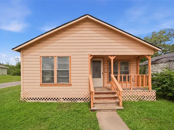 101 Outlar Rd, Wharton, TX 77488