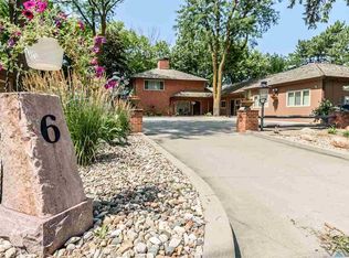 6 S Riverview Hts, Sioux Falls, SD 57105