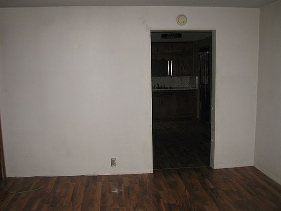 3rd image of 7607 N Decker St