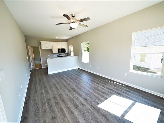 2nd image of 125 Chalfont Cir