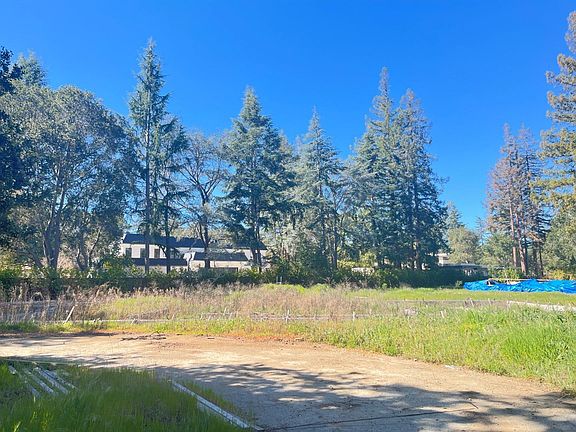 2nd image of 89 Larch Dr