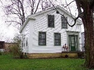 120 Washington St E, Almont, MI 48003