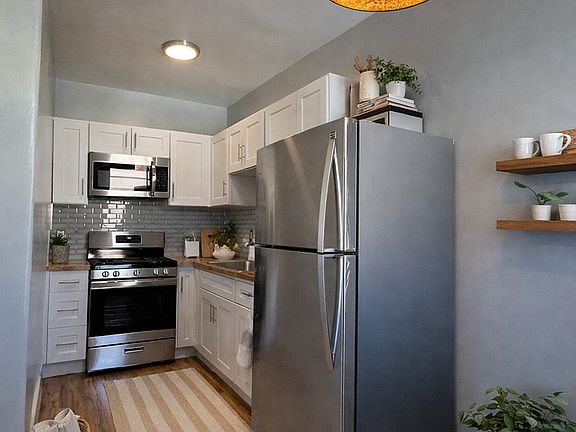 5th image of 1221 N Vermont Ave APT 320