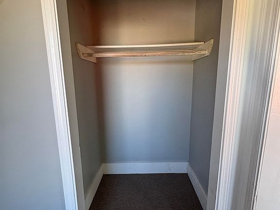 4th image of 34 Cheney Pl APT 3F