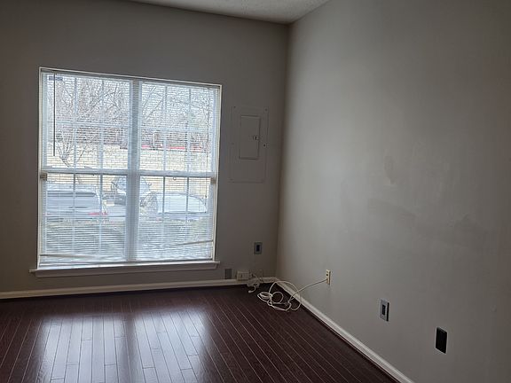 2nd image of 16503 Eastview Ln
