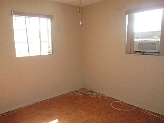 4th image of 1411 N 69th Ter