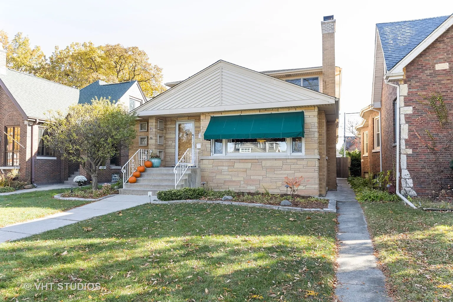 10219 S Oakley Ave photo 1