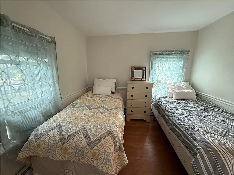 124 Beach Rd — Photo 15