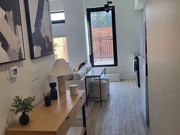 4th image of 377 Winona Ave #Studio