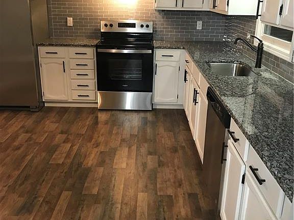 4th image of 4571 Linda Dr