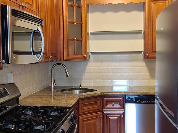 5th image of 458 Neptune Ave APT 2A