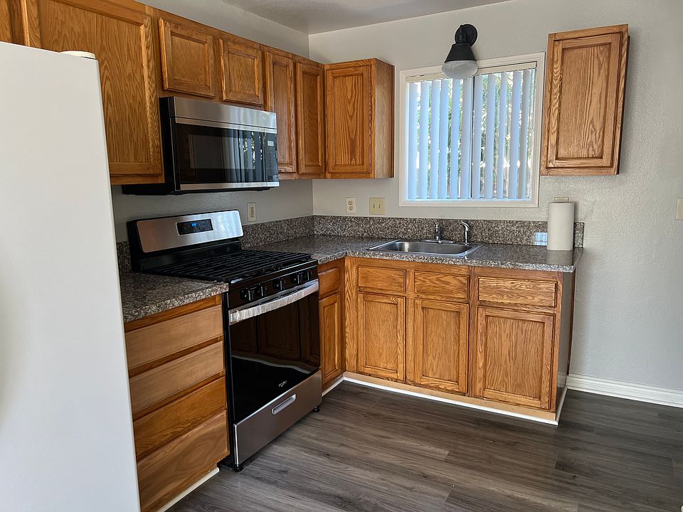 kitchen with new applainces