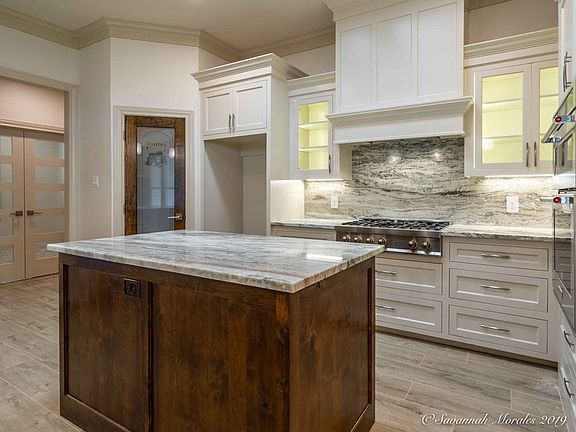 3rd image of 2907 Fairfield Ln