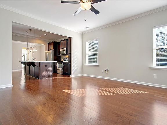 5th image of 107 Bennett Ln