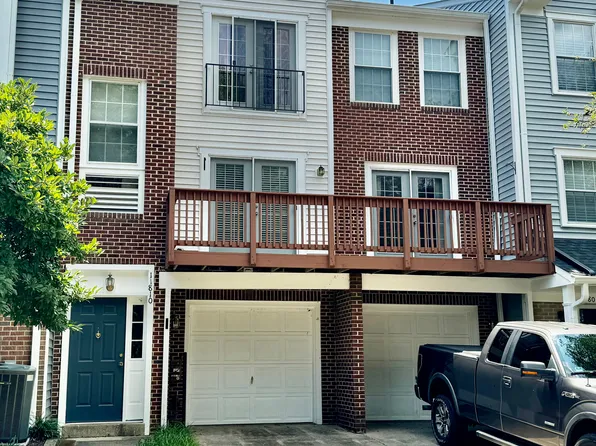 11810 Rockaway Ln #30, Fairfax, VA 22030