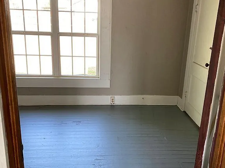 802 N Ross St — Photo 8