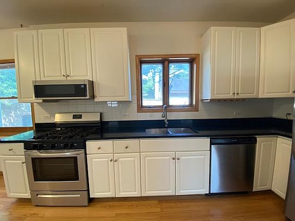 2nd image of 1315 N Wolcott Ave #2