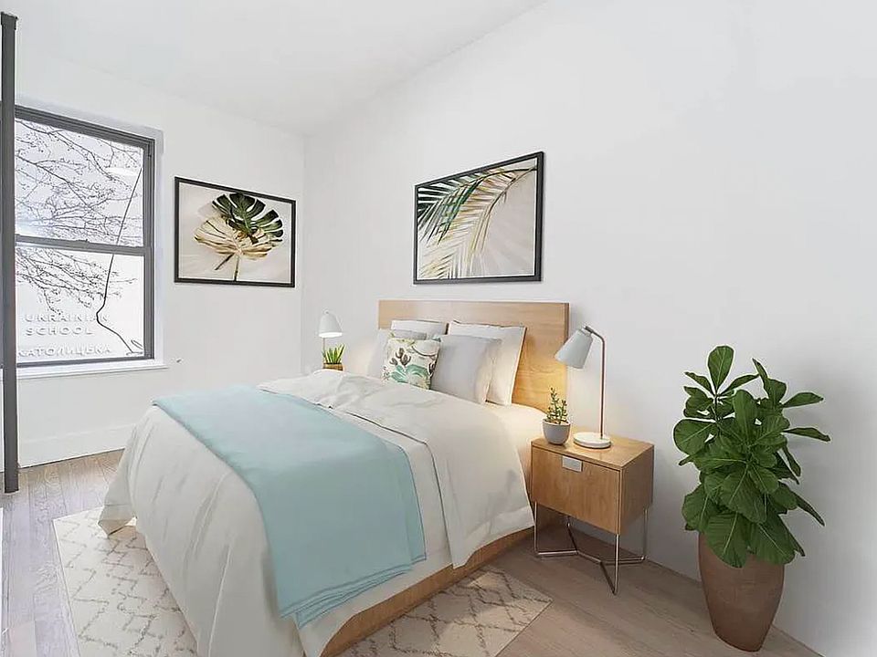 2nd image of 208 E 6th St APT 20