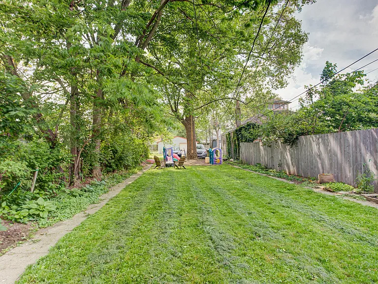 1150 Spruce St — Photo 23