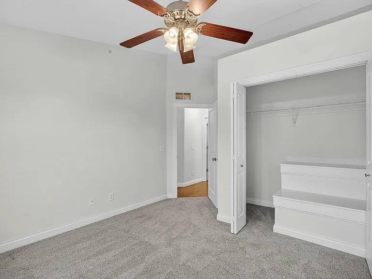 320 E 29th St — Photo 17