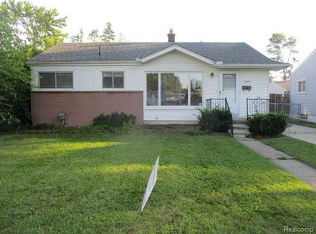 1st image of 32068 Parkwood St