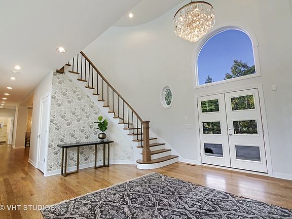 3rd image of 1787 Spruce Ave