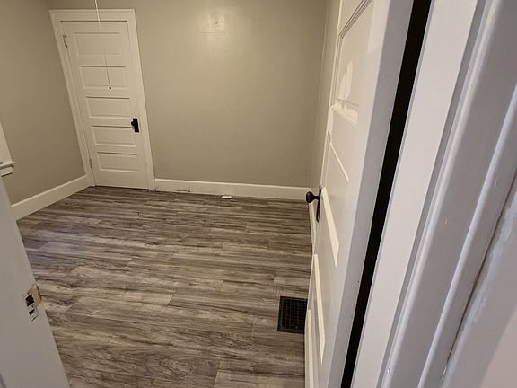 5th image of 515 Hedgewood Ave