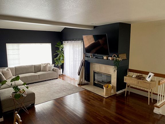 2nd Floor Living Room