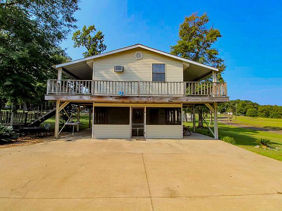 3rd image of 225 Trinidad Dr